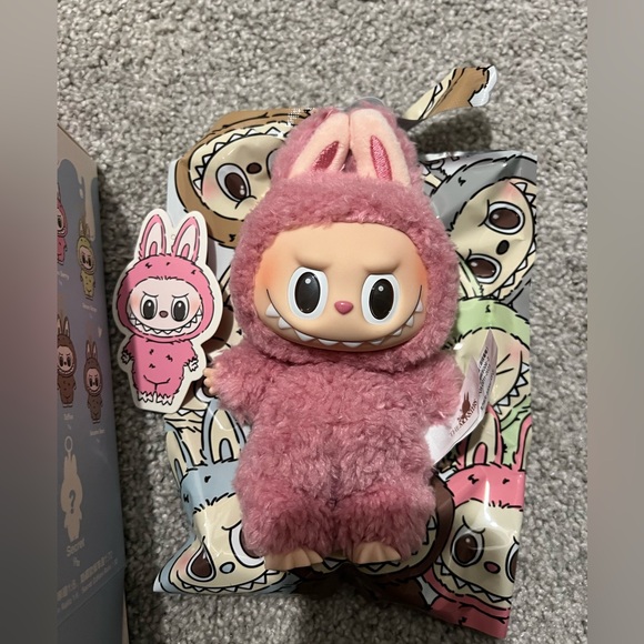 Labubu Authentic Exciting Macaron The Monster Lychee Berry - Picture 2 of 7